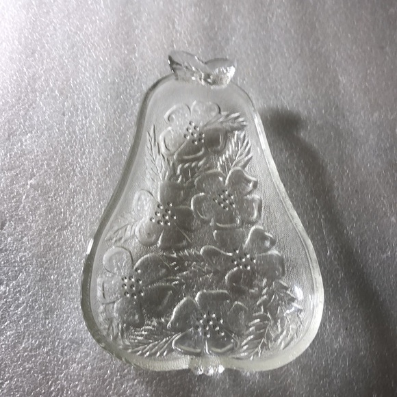 Crystal pear shaped candy / jewelry dish - Picture 2 of 6